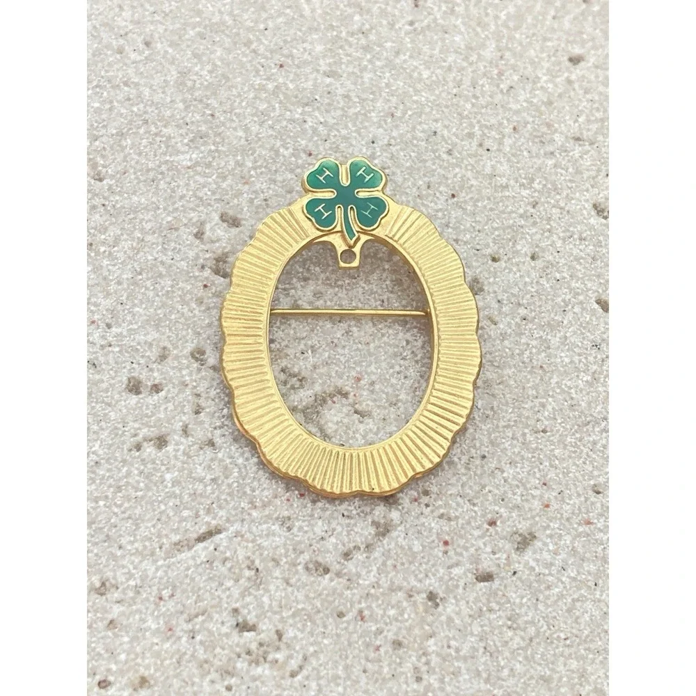 Vintage 4-H Clover Brooch‎ Gold Tone Green Enamel B.G.W. Oval Open Center